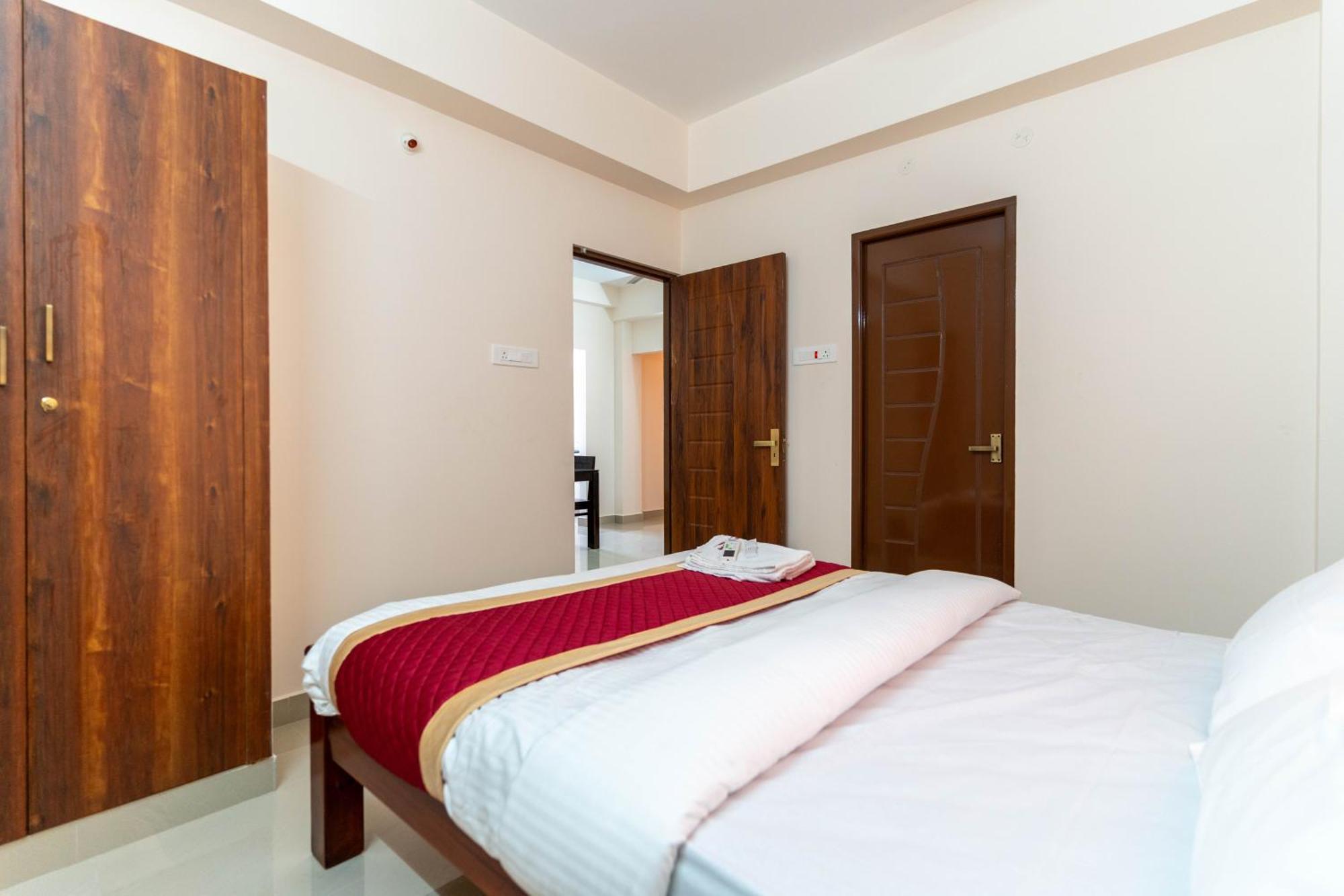 צ'נאי Aishwaryam Service Apartment מראה חיצוני תמונה