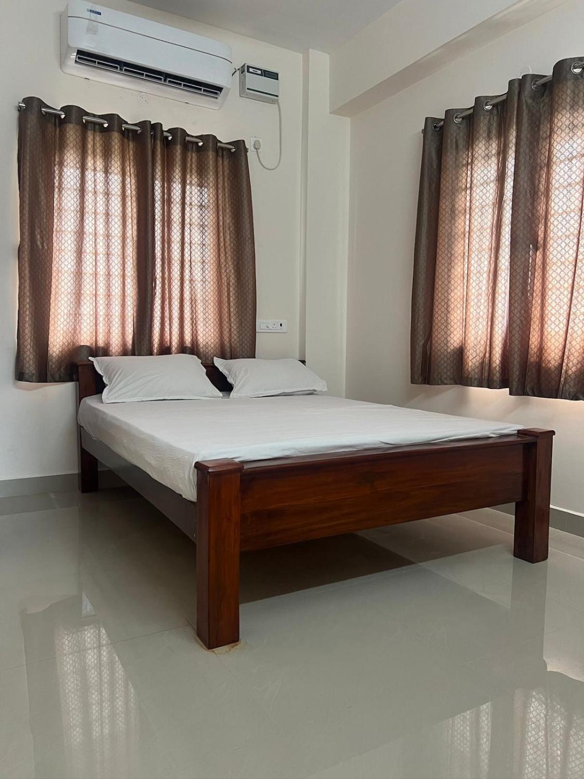 צ'נאי Aishwaryam Service Apartment מראה חיצוני תמונה
